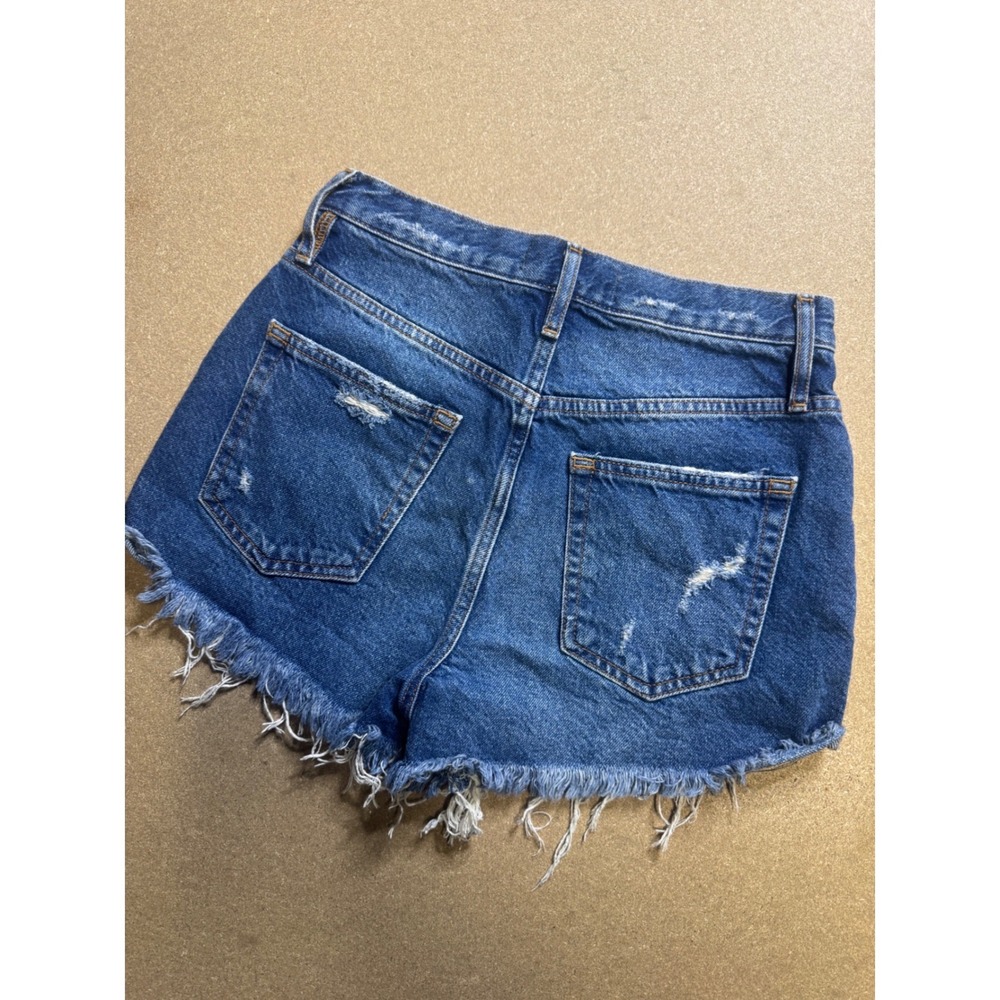 Free People‎ We The Free Distressed Denim Shorts Medium Wash Raw Hem Size 26 - Picture 4 of 5